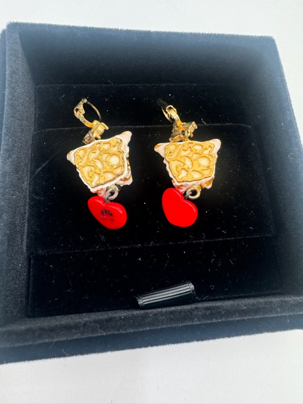 Dolce & Gabbana Dog Earrings - Picture 3 of 4